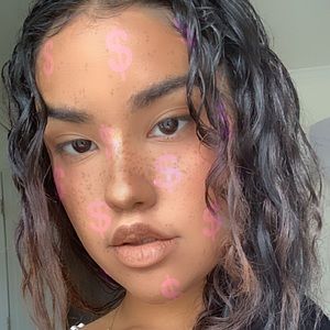 Meet your Posher, Jenn